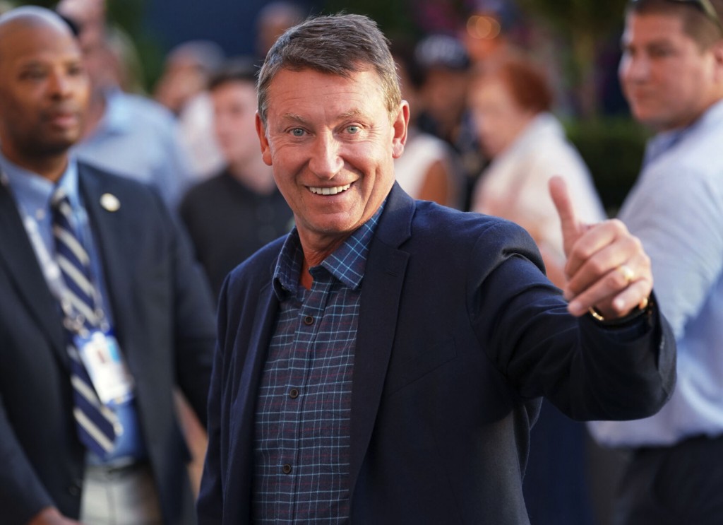 The Great Move: Gretzky Will Be Part Of Turner’s Nhl Studio