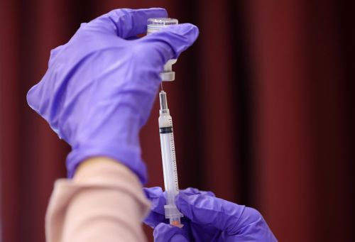 Aclu Urges Biden Administration To Offer Covid 19 Vaccine To Detained Immigrants