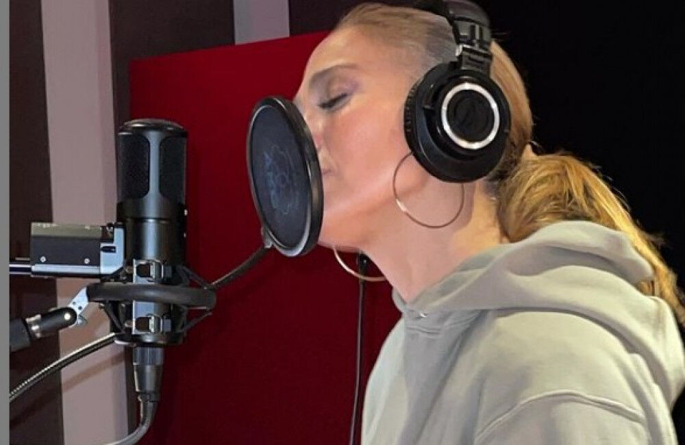 Jennifer Lopez Hits The Studio As She Teases ‘sexy’ New Music