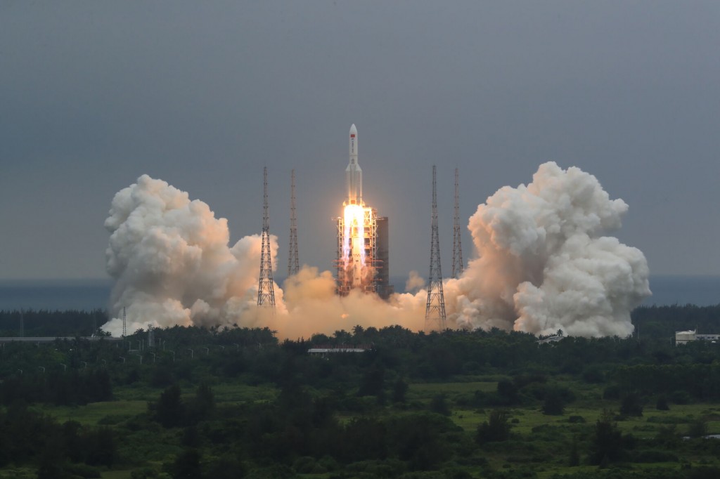 China Discounts Threat Of Rocket Expected To Fall To Earth This Weekend