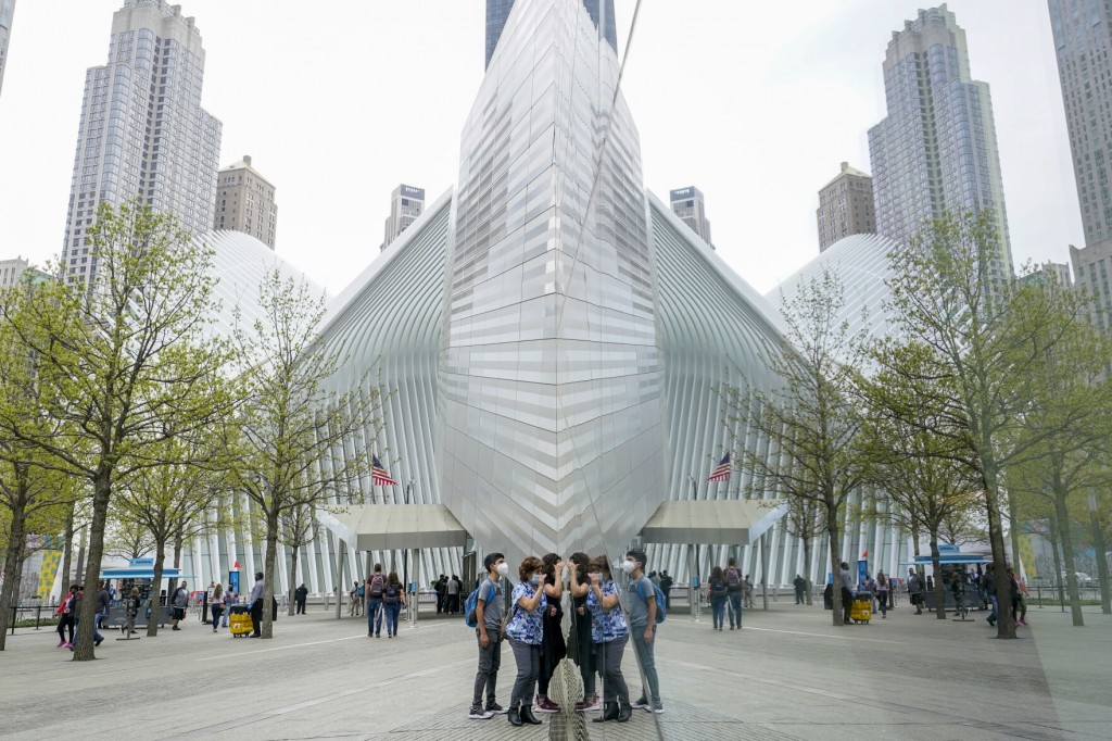 Signs Of Optimism As Nyc Sees Rise In Tourism, Bit By Bit