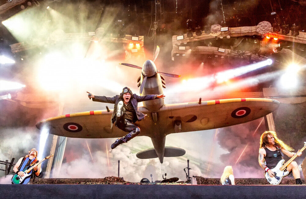 Iron Maiden Rocker Bruce Dickinson Undergoes Hip Replacement Surgery