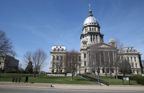Illinois Lawmakers Pass A Bill Banning Police From Deceiving Juvenile Suspects During Interrogations