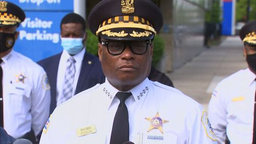 2 Chicago Police Officers And A Suspect Shot On The City’s West Side