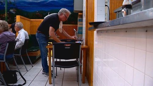 Man Volunteers At Restaurant, Urges Others To Help Small Businesses