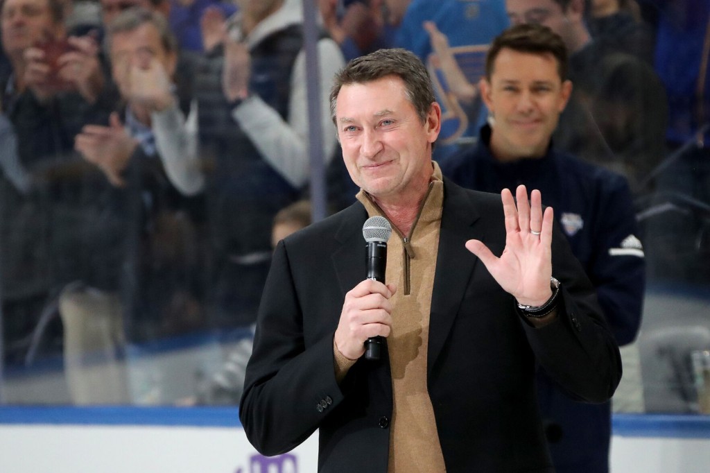 Wayne Gretzky Leaving Oilers Reportedly To Join Tnt As Hockey Analyst