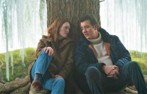 ‘lisey’s Story’: Julianne Moore Is An Unhinged Widow In First Look At Stephen King Series (video)