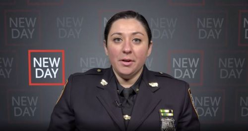 An Nypd Officer Sprinted Through Times Square To Get A 4 Year Old Shooting Victim To Safety