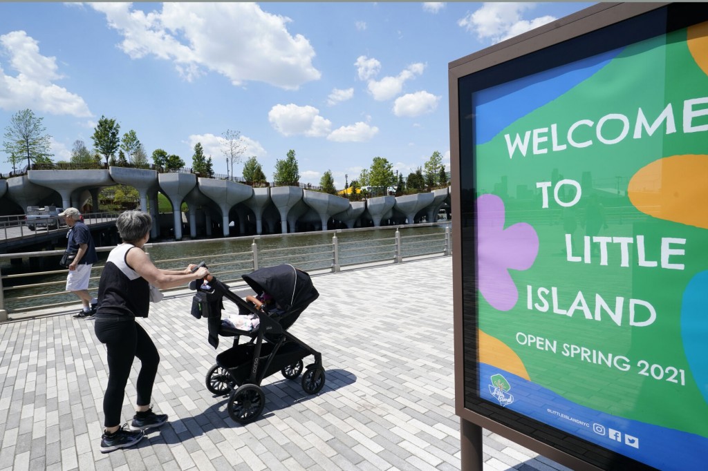 Whimsical New Nyc Waterfront Park Floats Over Hudson River