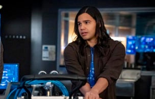 ‘the Flash’ Likely Just Revealed How It Will Write Out Cisco In Season 7