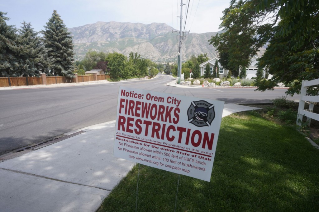 Drought Woes In Dry Us West Raise July 4 Fireworks Fears
