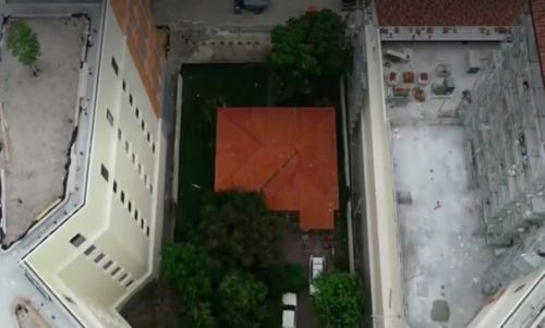 Man Refuses To Sell Family House Swallowed By Massive Development