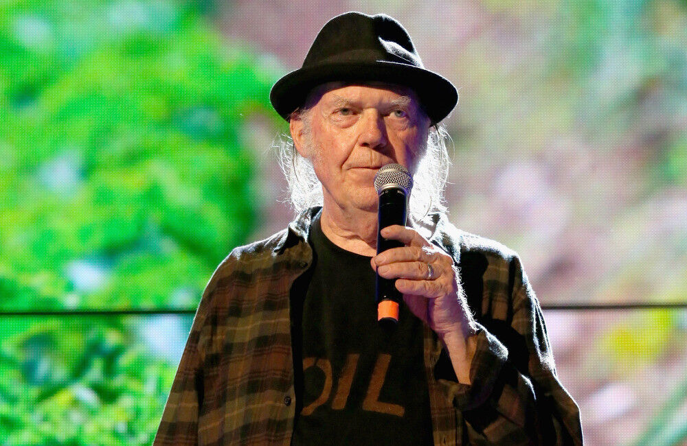 Neil Young Gives Crazy Horse Album Update