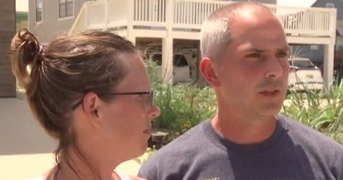 Vacationers Describe Efforts To Rescue Drowning Man