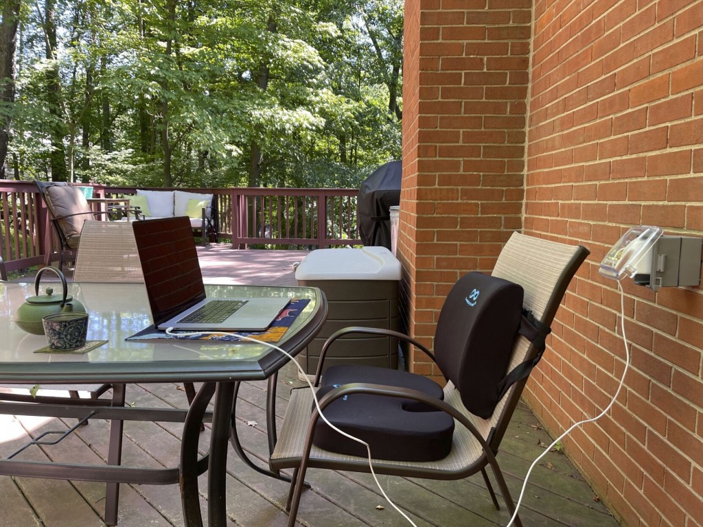 The $150 Upgrade: Design Hacks For A Great Outdoor Workspace