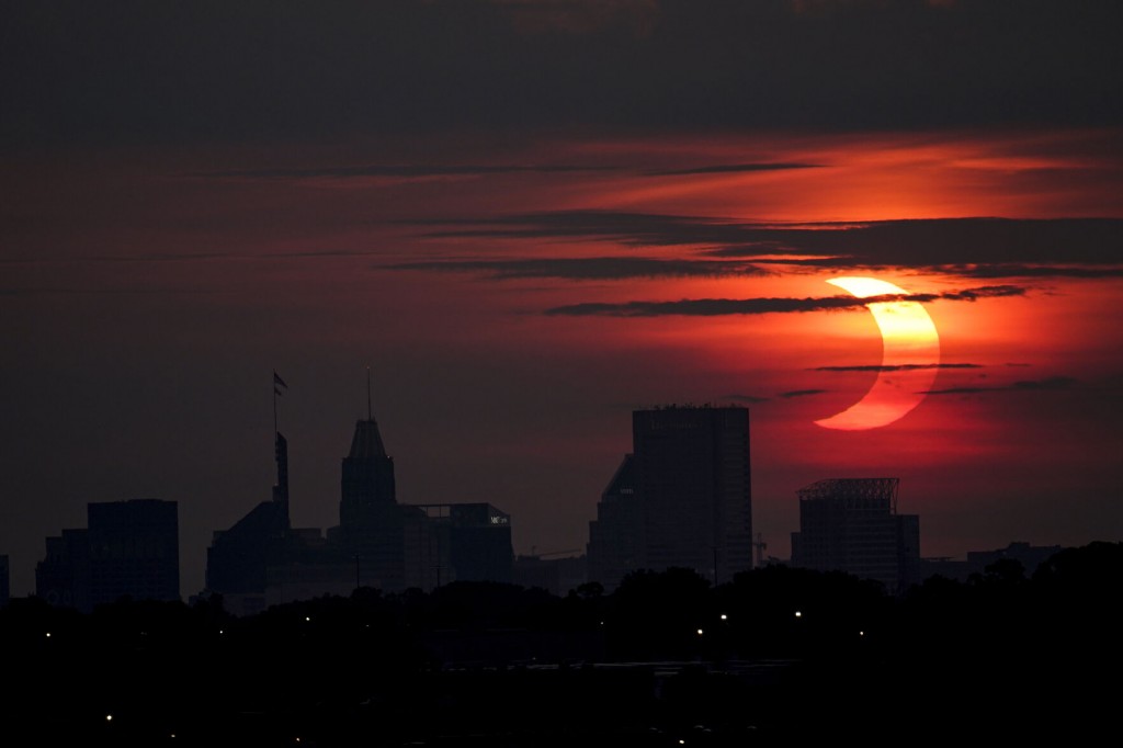 Watch Now: ‘ring Of Fire’ Solar Eclipse Lights Up The Sky