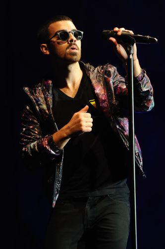 Joe Jonas Crashed A Jonas Brothers Themed Spin Class