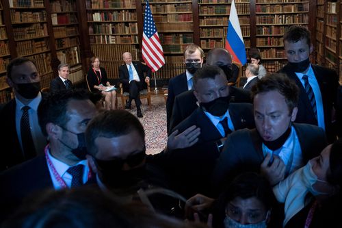 Chaotic Scene Between Press Corps And Security Unfolds At Start Of Geneva Summit