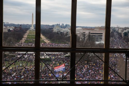 New Videos Show Police Getting Punched During Us Capitol Riot