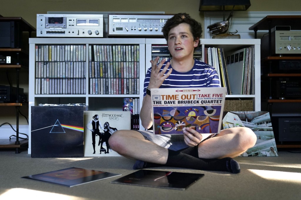 Vinyl Records Surge During Pandemic, Keeping Sales Spinning