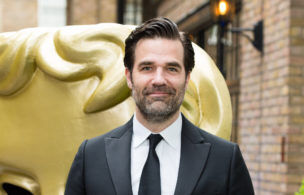 ‘sexy Beasts’: Rob Delaney To Narrate Costume Based Dating Show On Netflix