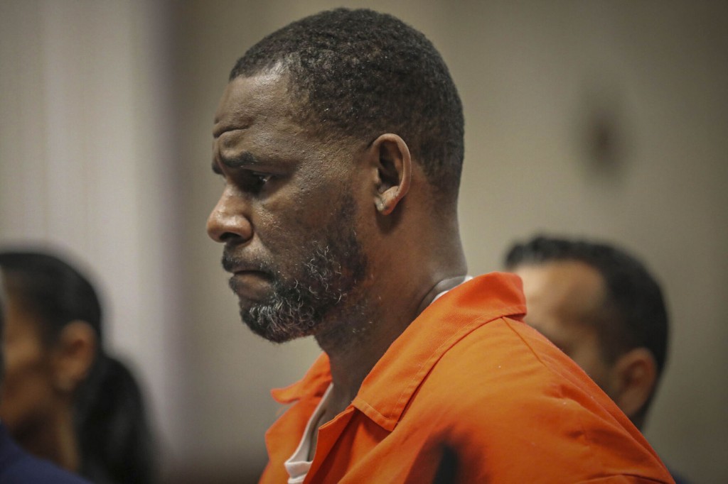 R. Kelly Jailed In Nyc As He Awaits Sex Trafficking Trial