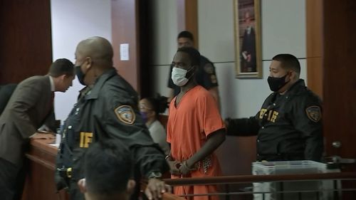 Suspect In Houston Family’s Murder Accused Of Carjacking 1 Hour Before Killings