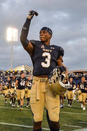 In Reversal, Us Military Allows Navy Football Captain To Delay Service To Try To Play In Nfl