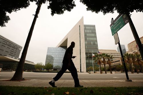 Lapd Employee Who Shared A George Floyd Valentine’s Day Themed Image Is Cleared Of Wrongdoing
