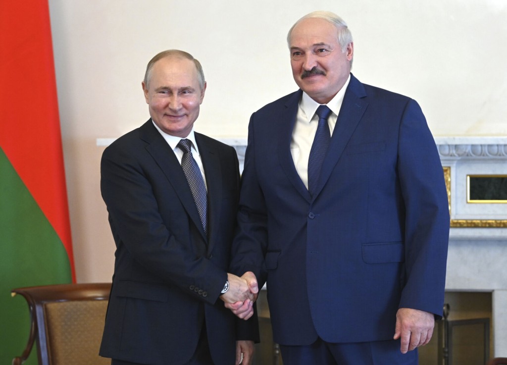 Putin Hosts Leader Of Belarus For Talks On Closer Ties