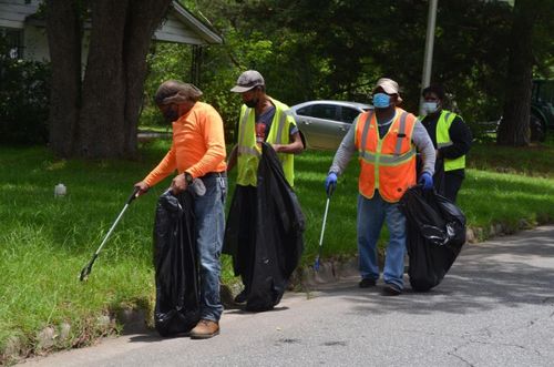 Project Helps With Neighborhood Cleanup