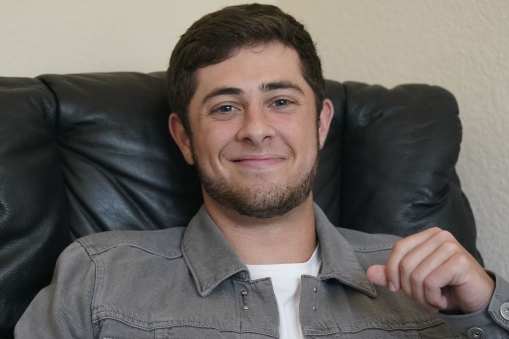 ‘never Have I Ever’ Actor Juggles Show And College With Ease