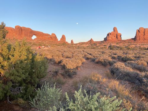 Visitors Turned Away As National Park Fills Up In Utah