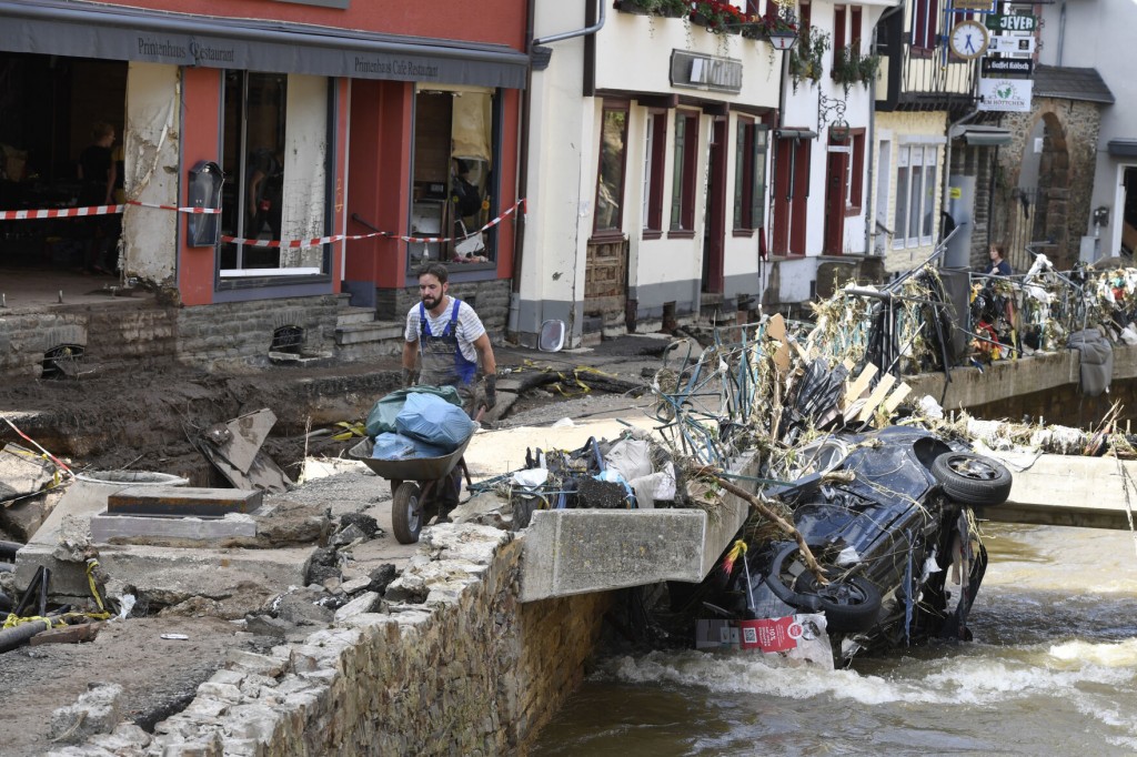 Europe Flooding Toll Over 180 As Rescuers Dig Deeper