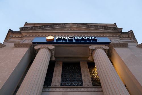 Big Banks Are Getting Even Bigger, Raising Alarms In Washington
