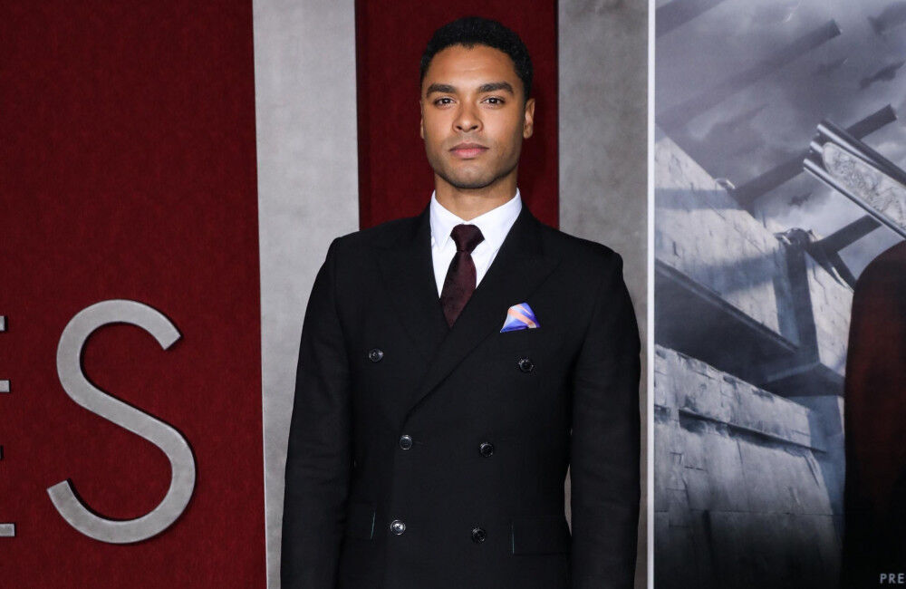 Rege Jean Page To Play Simon Templar In The Saint Movie
