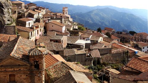 These Pretty Italian Villages Want To Pay You $33,000 To Move In