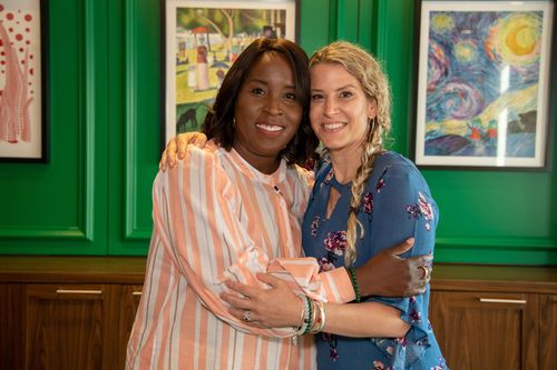 Coworkers Donate Their Kidneys To Each Other’s Husband After Finding Out They Were Matches During A Chat In The Bathroom