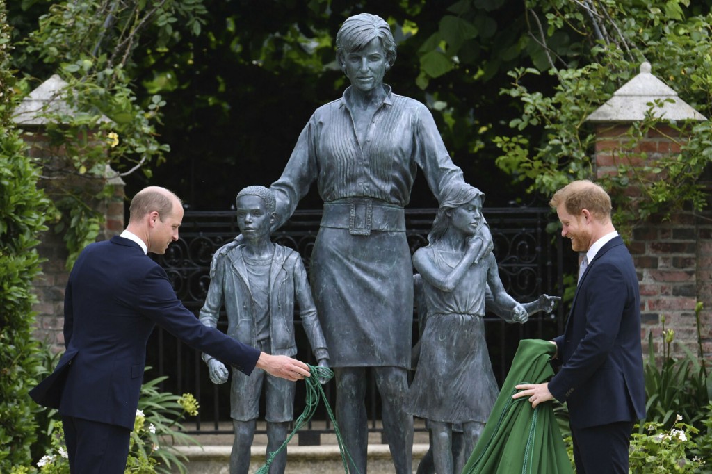 Watch Now: Princes William, Harry Unveil Princess Diana Statue