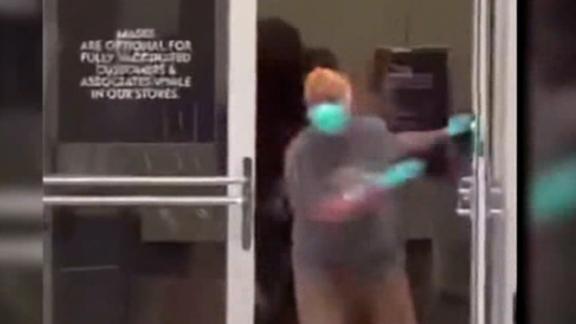 Suspected Thieves Grab Pricy Handbags And Flee Neiman Marcus Store In San Francisco