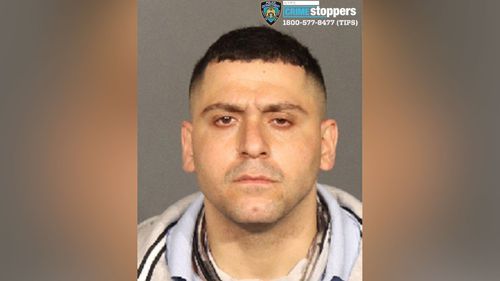 Inmate On The Loose After Escaping From Bronx Barge Jail, Officials Say