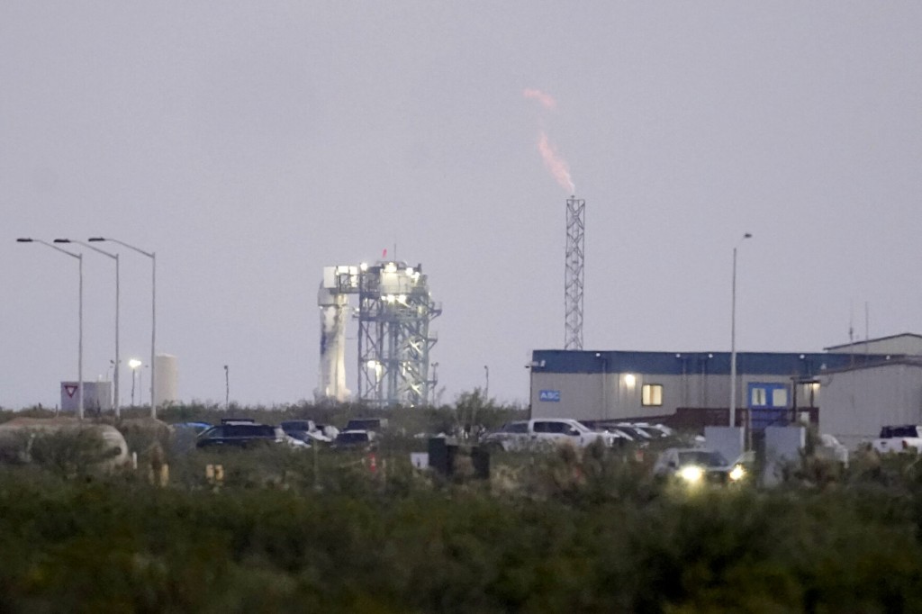 Blue Origin’s Bezos Reaches Space On 1st Passenger Flight; Capsule Lands Safely