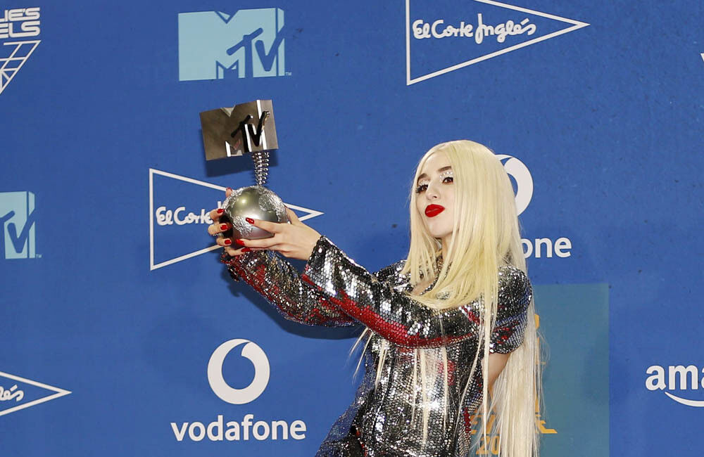 Ava Max’s Healthy Tour Rider