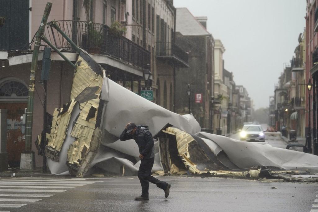 Ida Knocks Out Power To Entire City Of New Orleans, Officials Say
