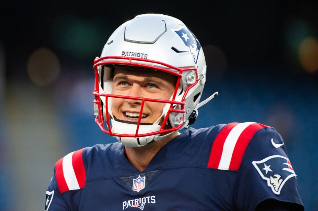 Mac Jones Has Earned His Teammates’ Respect. Will He Win Patriots Qb Job?