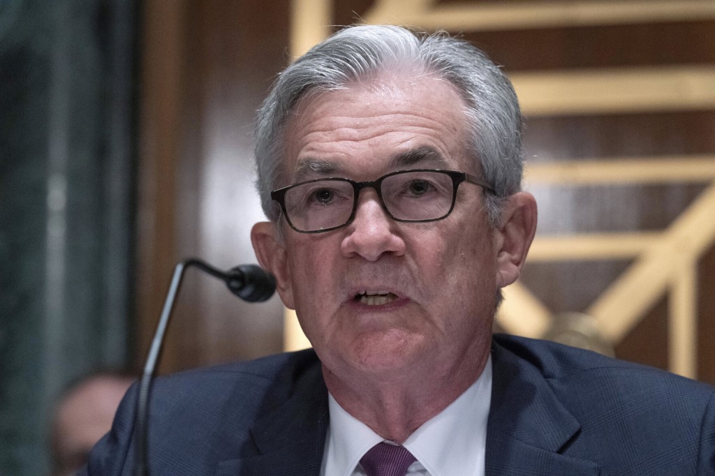 Fed Plans To Slow Aid For Economy, Dial Back Ultra Low Rate Policies This Year