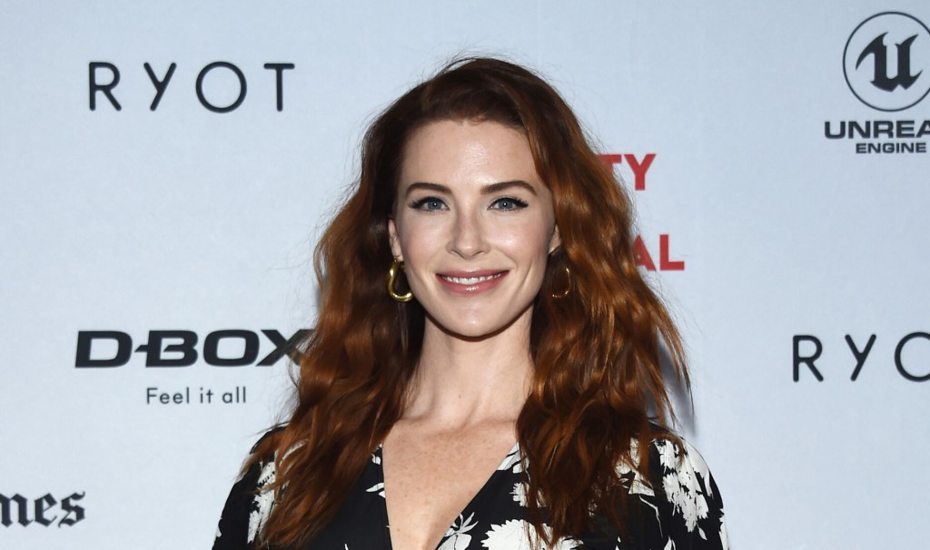 Bridget Regan To Play Iconic Villain Poison Ivy In ‘batwoman’ Season 3