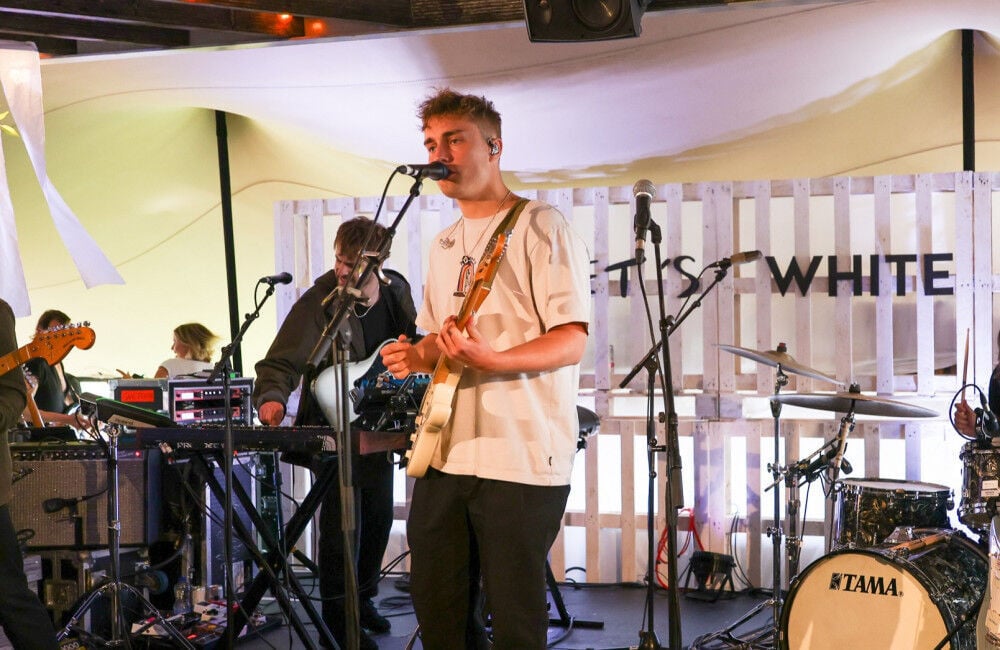 Sam Fender’s Bid To Crack Uk Charts