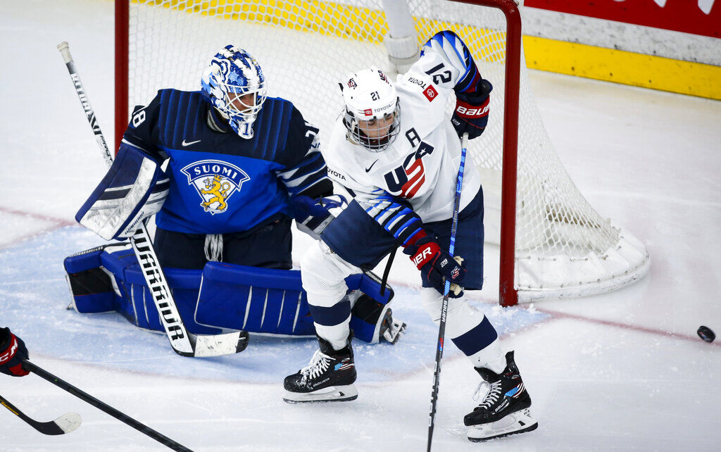Hilary Knight Ties Goal Record, Us Beats Finland 3 0