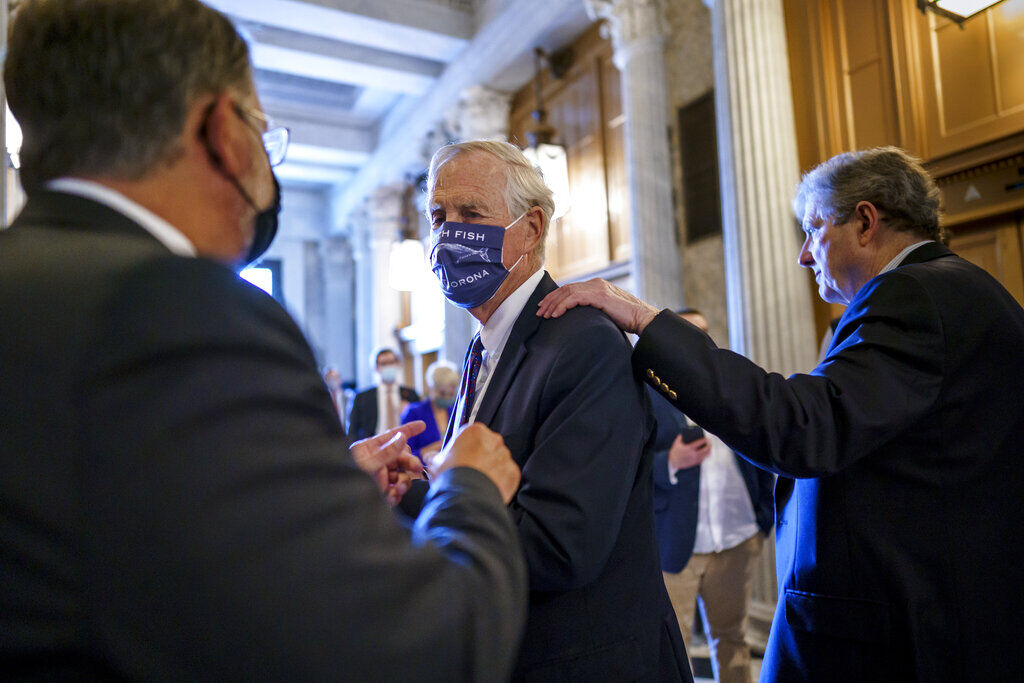 Senators Unveil Nearly $1 Trillion Bipartisan Infrastructure Package